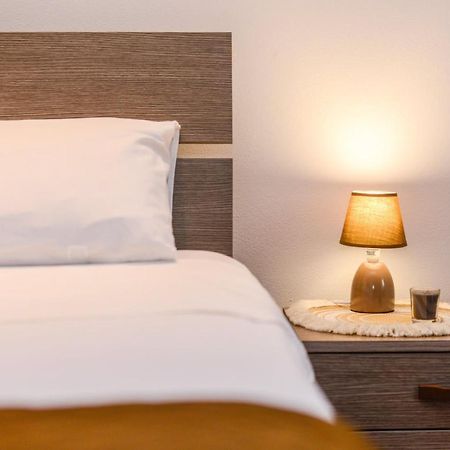 Loft Free Parking Agli Ulivi Moderno E Spazioso Peschiera del Garda Luaran gambar