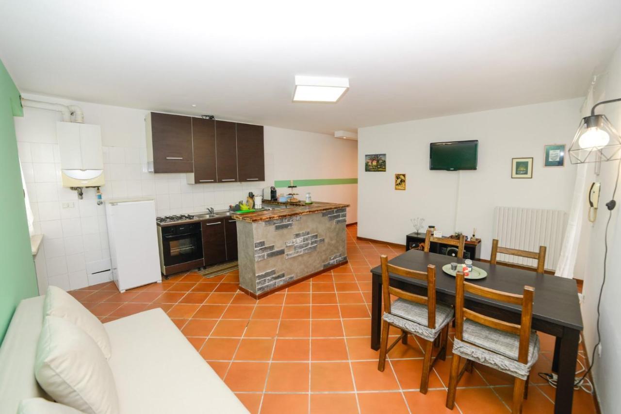 Loft Free Parking Agli Ulivi Moderno E Spazioso Peschiera del Garda Luaran gambar