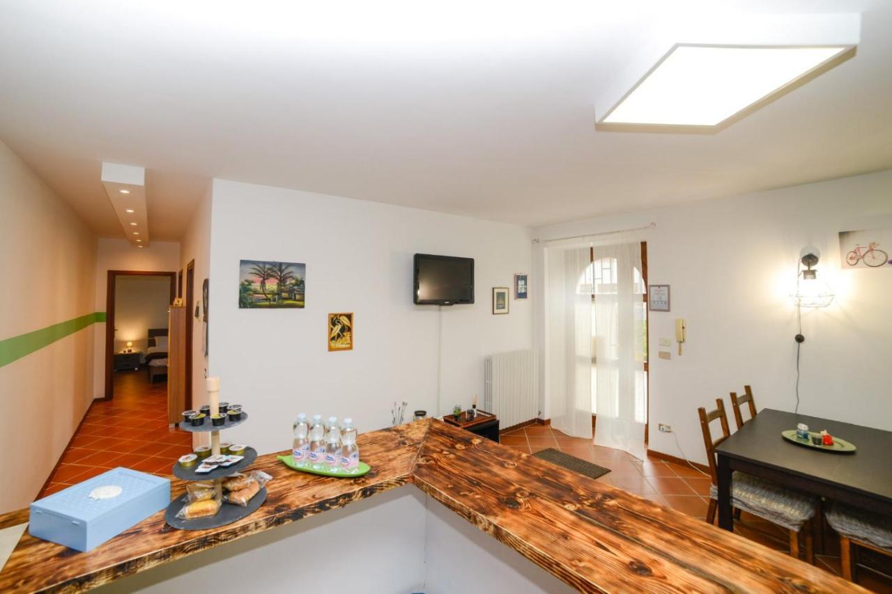 Loft Free Parking Agli Ulivi Moderno E Spazioso Peschiera del Garda Luaran gambar