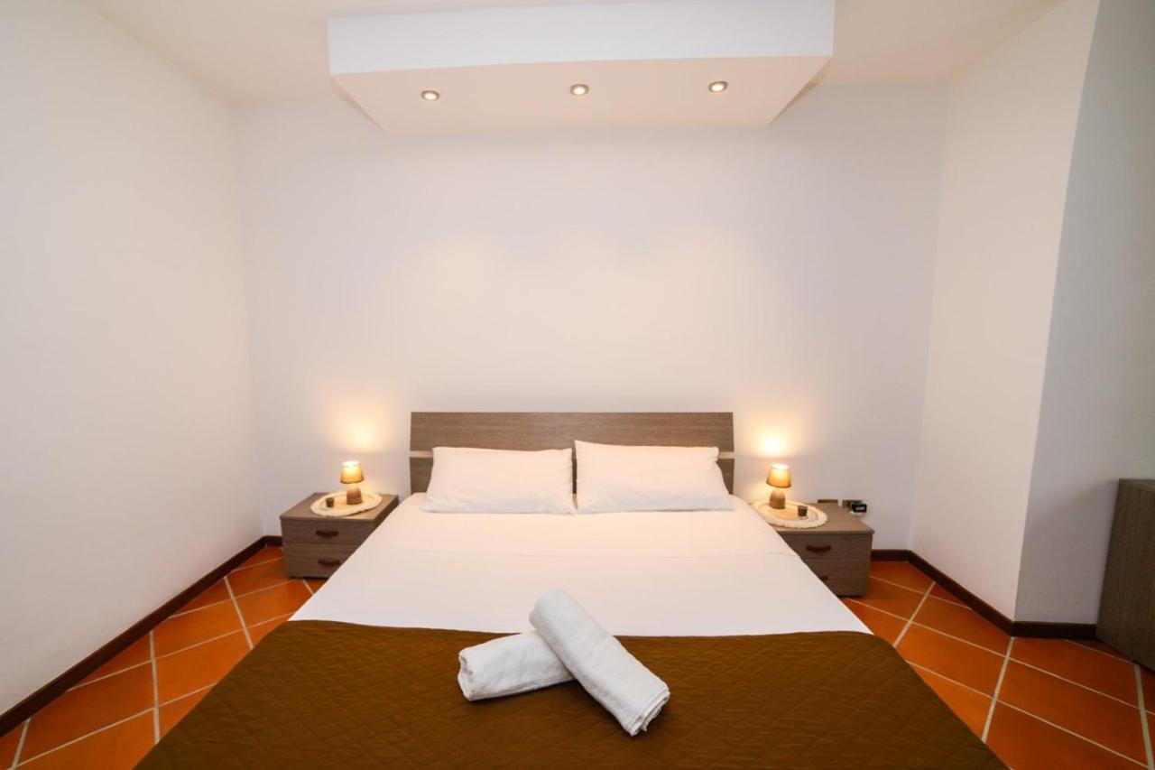 Loft Free Parking Agli Ulivi Moderno E Spazioso Peschiera del Garda Luaran gambar